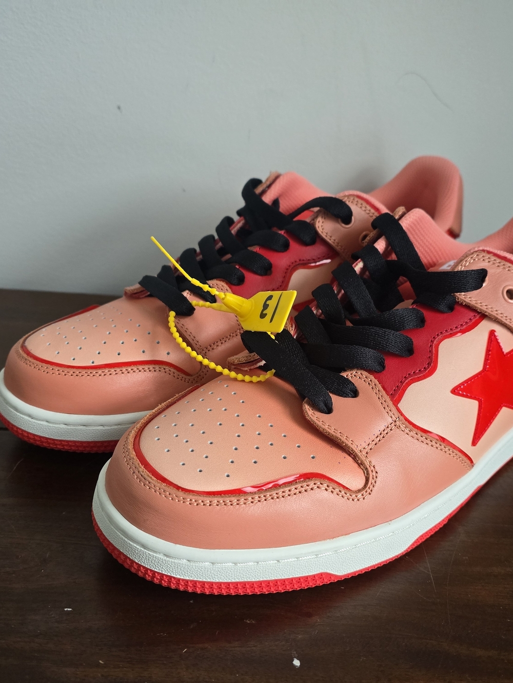 BAPE STA Low Sneakers RED GRADATION - Picture 2 of 5